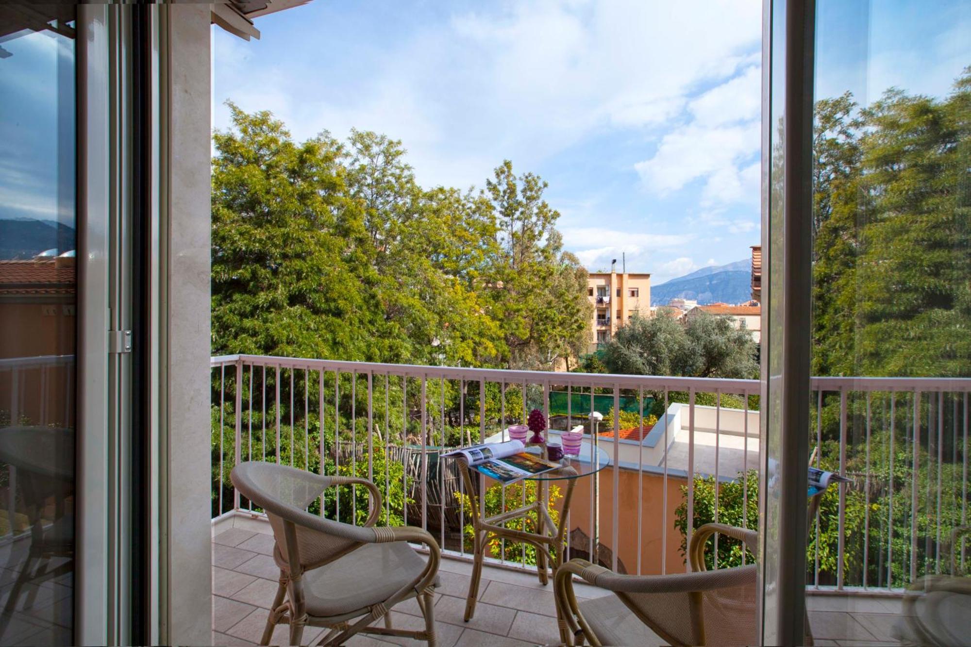 Estate4Home - L'Onda Viola Sorrento Bagian luar foto